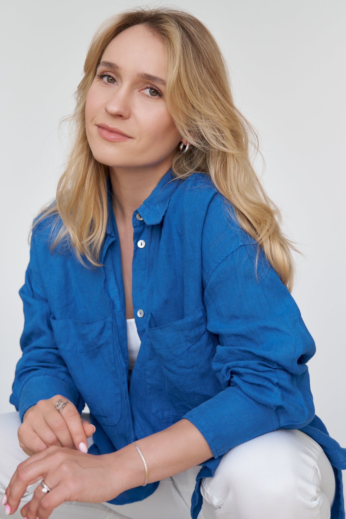 Yuliia Hryb, commercial and fashion photographer